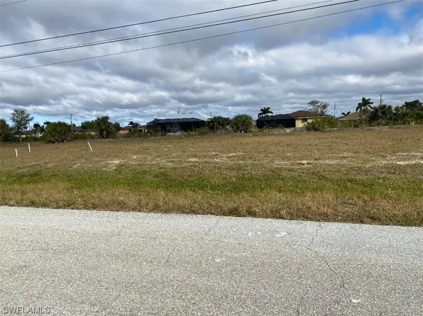 2207 NW 3rd Ter, Cape Coral, FL 33993