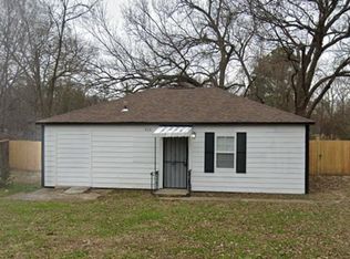 916 Carrolton Rd, Memphis, TN 38127