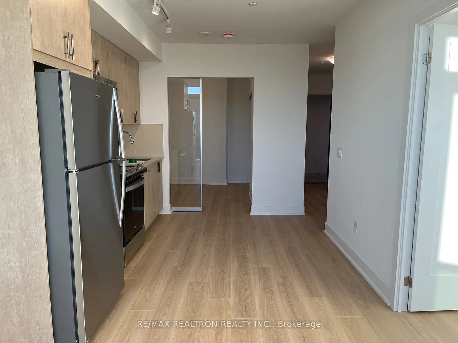 2 bed, $2,100 — Photo 2