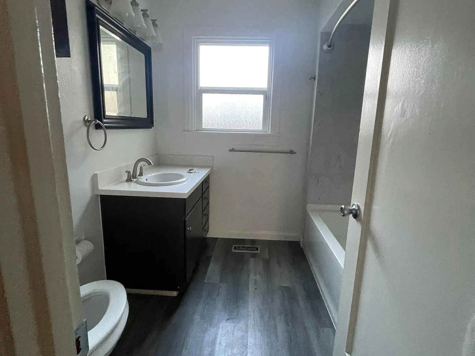 2 bed, 1099 sqft, $2,250 — Photo 1