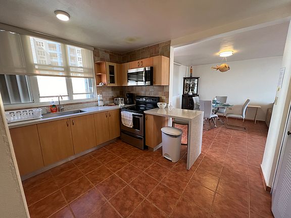 2nd image of La Costa Apartments #G5