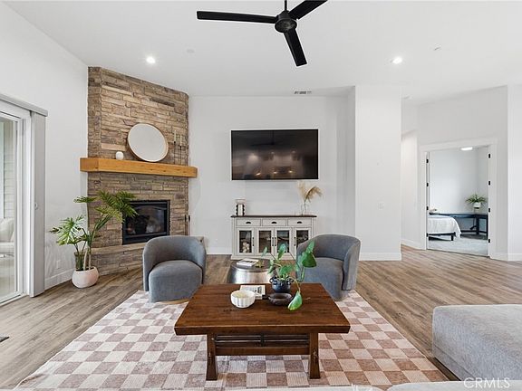 4th image of 1525 Forest Cir