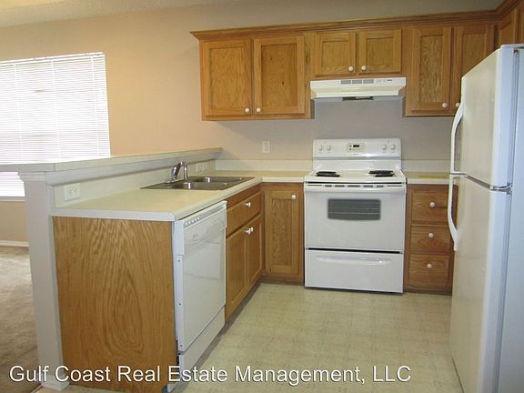 3rd image of 5602 W Shore Dr APT D