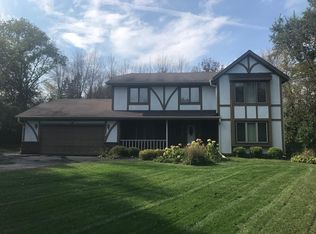 11117 N Range Line Rd, Mequon, WI 53092