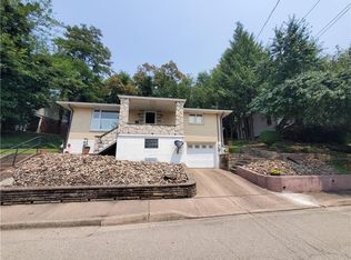 829 Ridge Ave, Jeannette, PA 15644