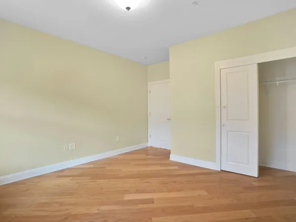 20 Avenue At Port Imperial image 23 of 45