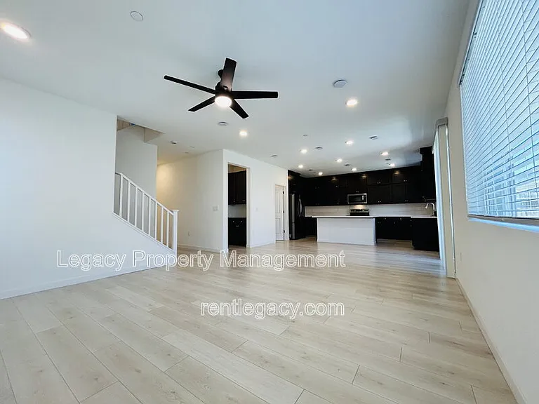 8057 Moongate Way — Photo 4