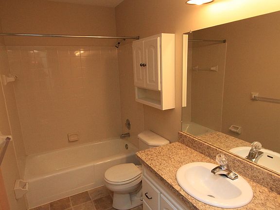 5th image of 790 125th Ln NE