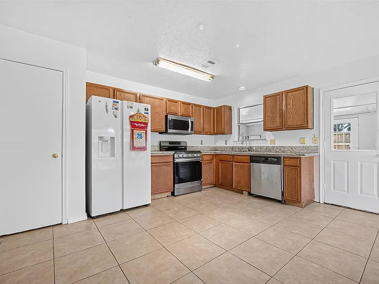 6510 Grand Haven Dr — Photo 15