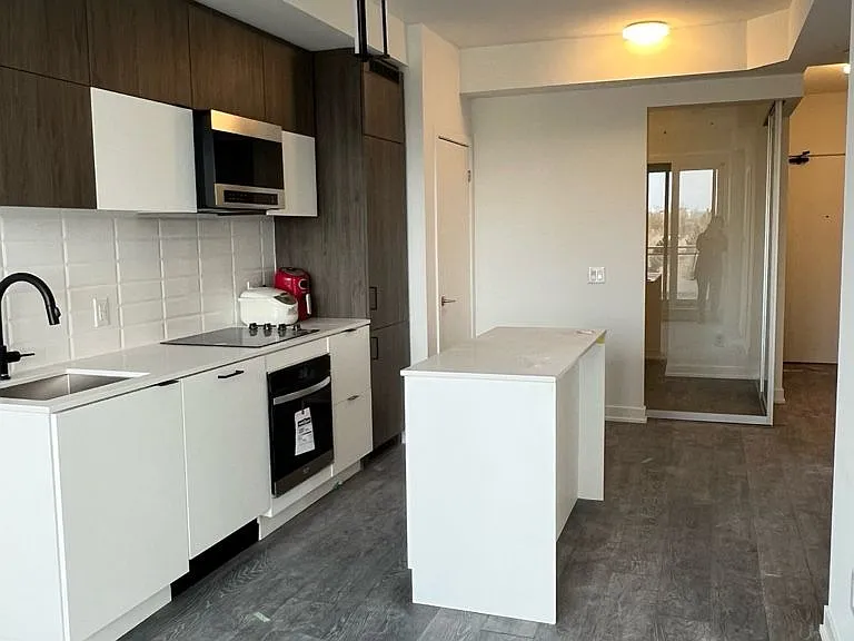 8888 Yonge St #415 — Photo 5