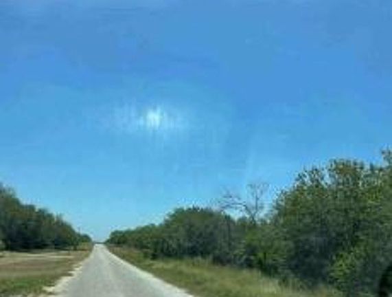 Exterior Neighborhood (street photo)