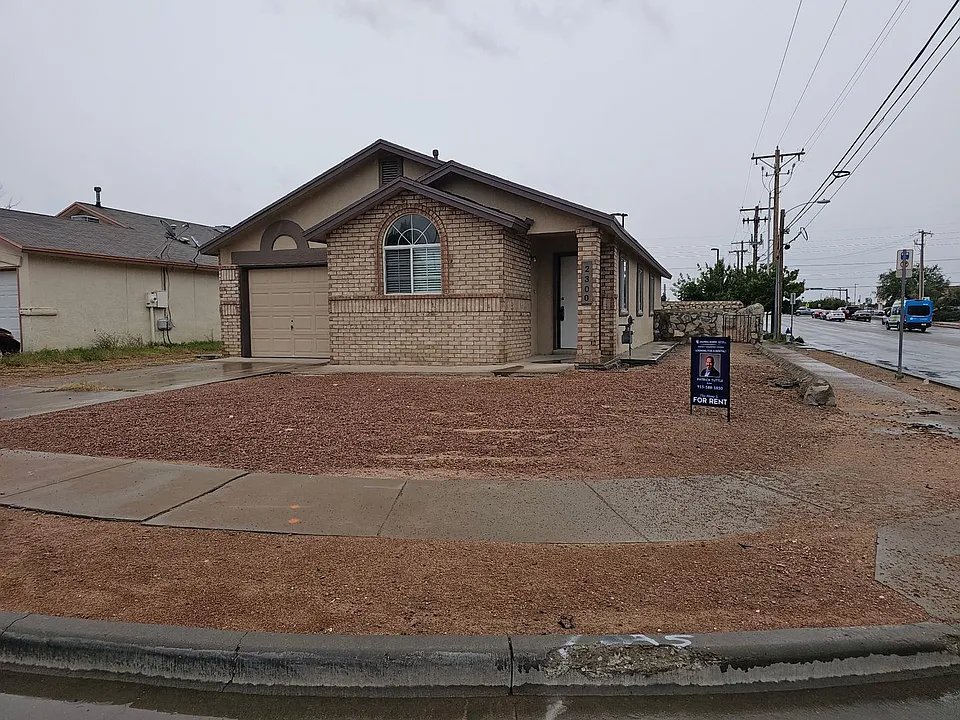 2300 Tierra Negra Dr