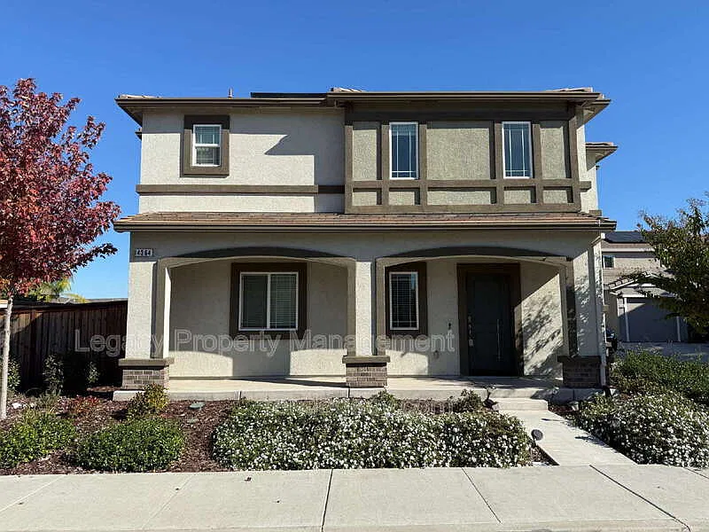 3 bed, 2.5 bath, 1545 sqft, $2,595 — Photo 2