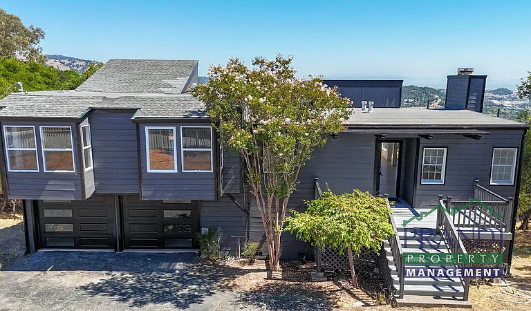 645 Fawn Dr — Photo 1