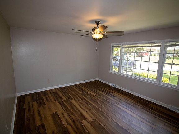 3rd image of 5031 Keithwood Dr SW