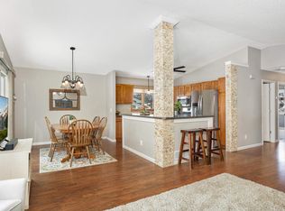 4664 Beacon Hill Rd, Eagan, MN 55122