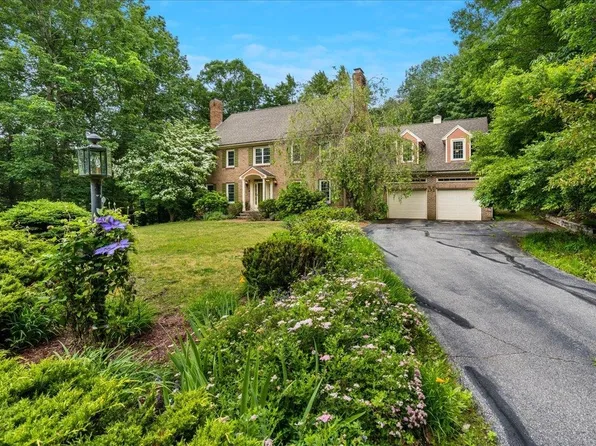 14 Maiden Lane, Bedford, NH 03110