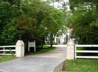 6194 Hickory Hollow Ln, Conroe, TX 77304