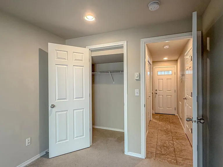 8538 Midvale Ave N #B — Photo 15