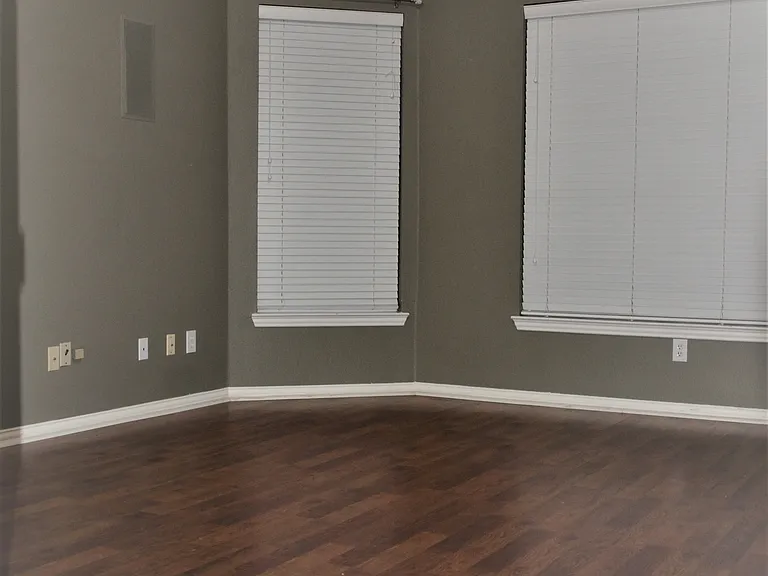 9401 Preston Trl — Photo 12
