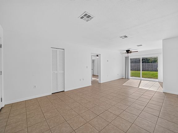 4th image of 10133 SW 84th Avenue Rd