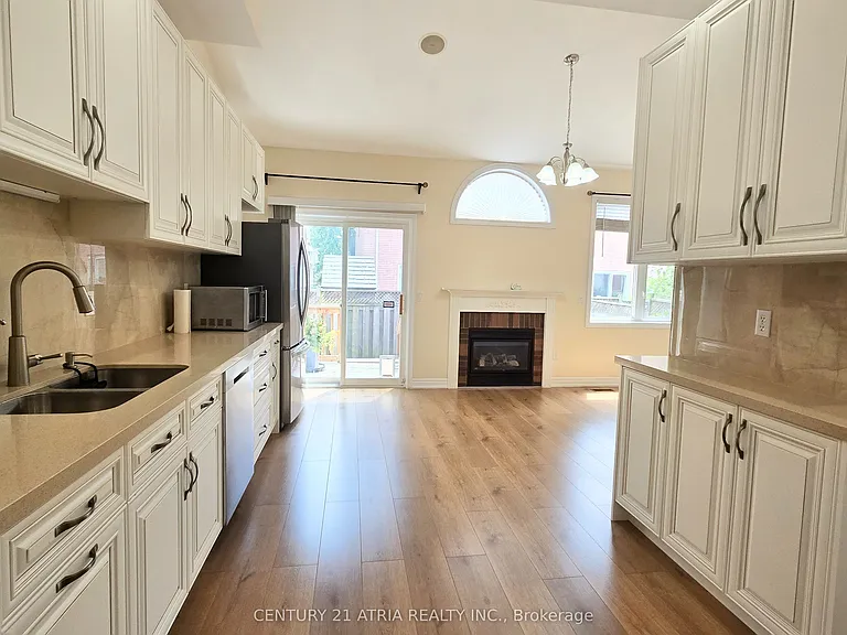 31 Cliveden Pl — Photo 12