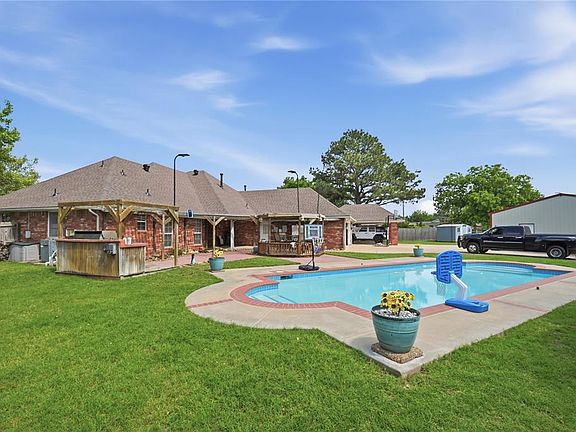 4th image of 1115 Quail Hollow Rd