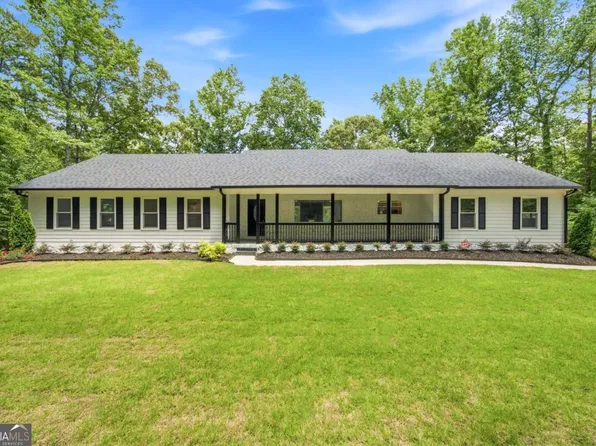 5070 River Lake Dr, Fairburn, GA 30213
