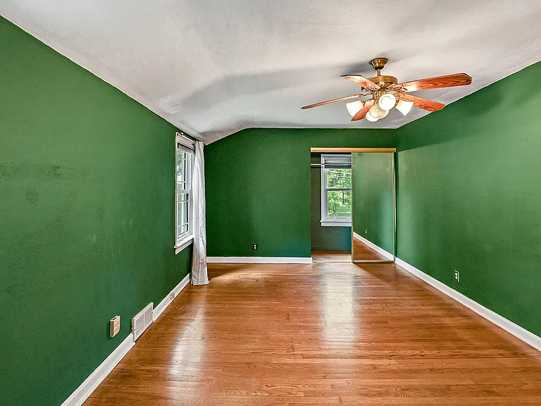 7549 Hillsdale Dr — Photo 14