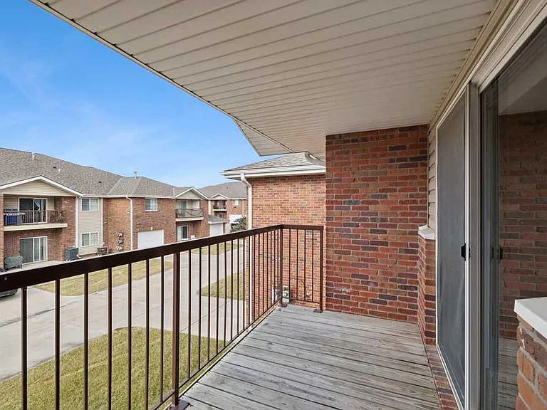 Northbrook Apartments — Photo 228
