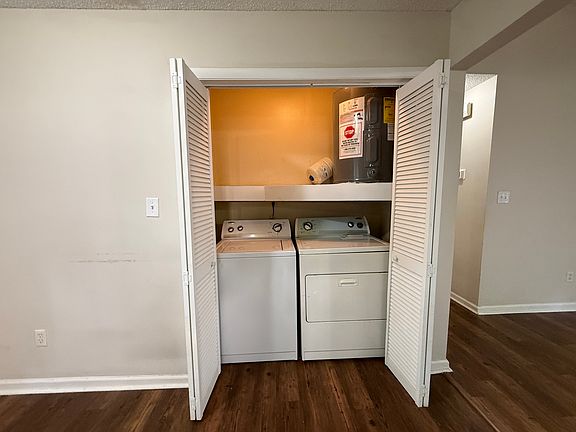 5th image of 4822 Hollenden Dr APT C