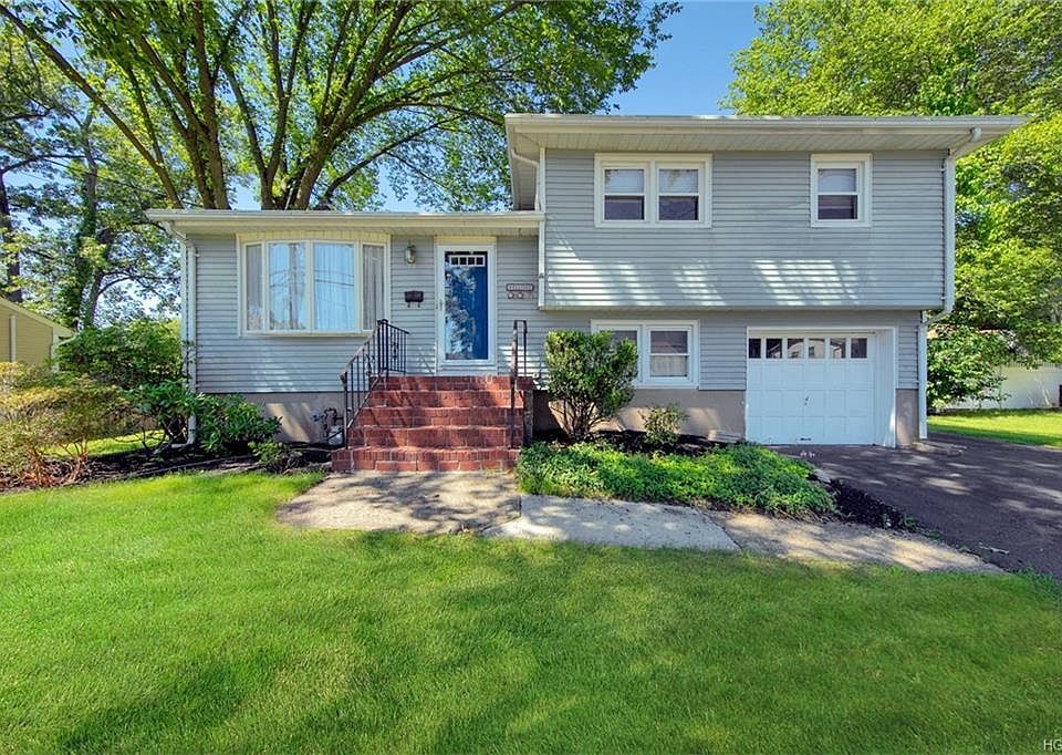 1st image of 58 Maplewood Blvd