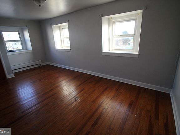 5th image of 1074 Georgetown Rd