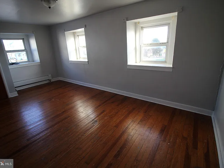 1074 Georgetown Rd — Photo 5