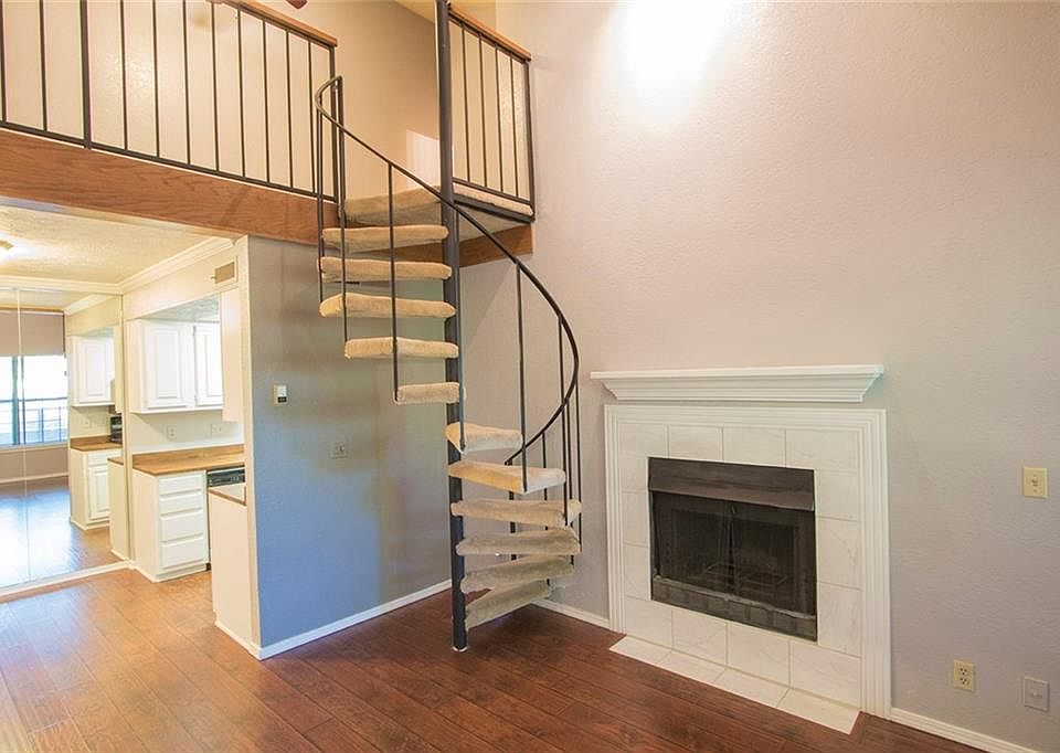 1st image of 11130 N Stratford Dr #403