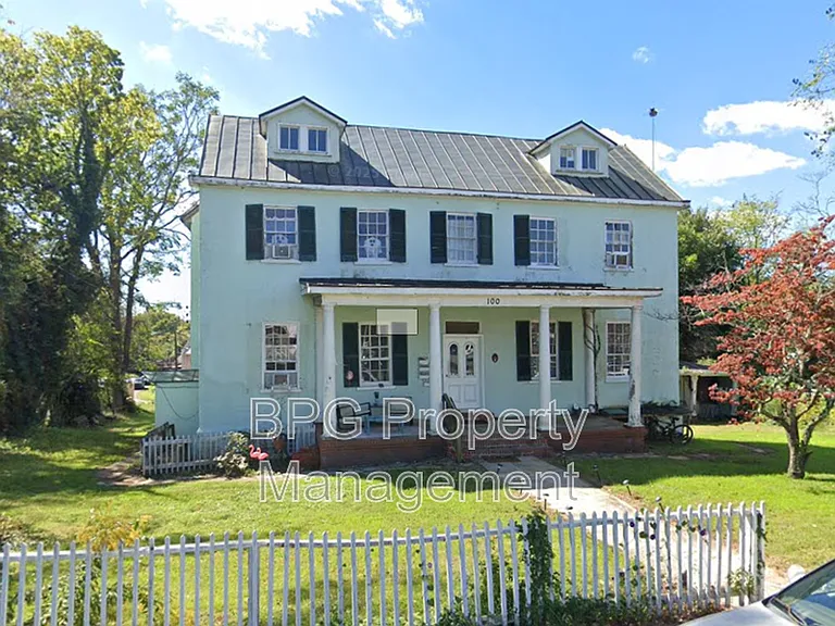 100 W Lee St #3 — Photo 2