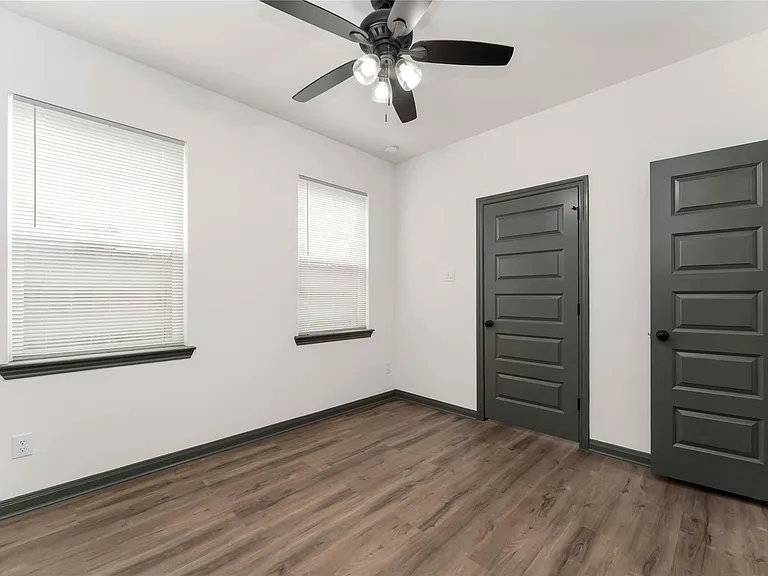 7987 Chateau St #D — Photo 16