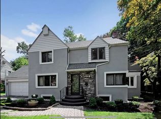 121 Dana Pl, Englewood, NJ 07631