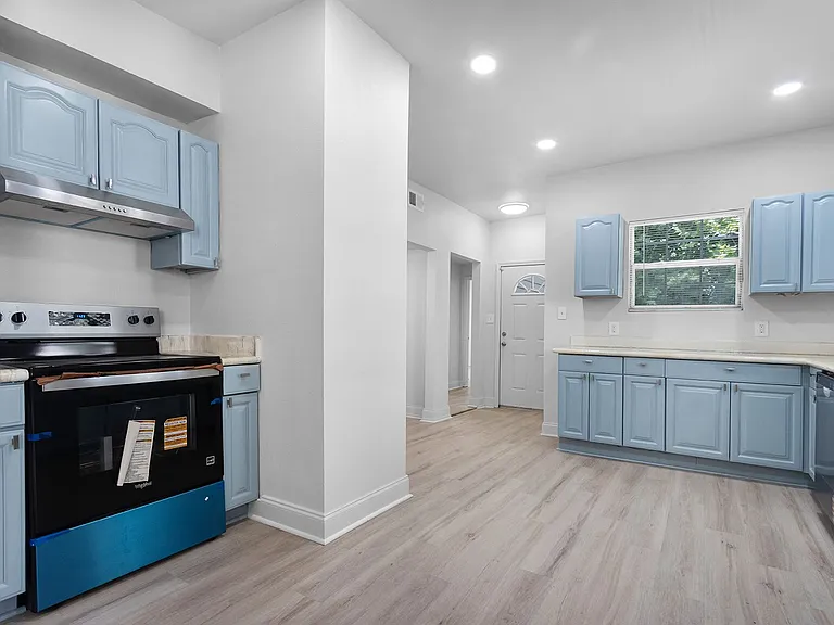 3694 Louisiana Avenue Pkwy — Photo 8