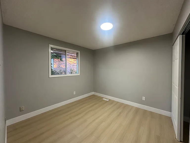 920 Southgate Dr — Photo 15