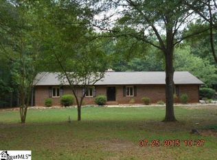 206 Bordeaux Dr, Simpsonville, SC 29680