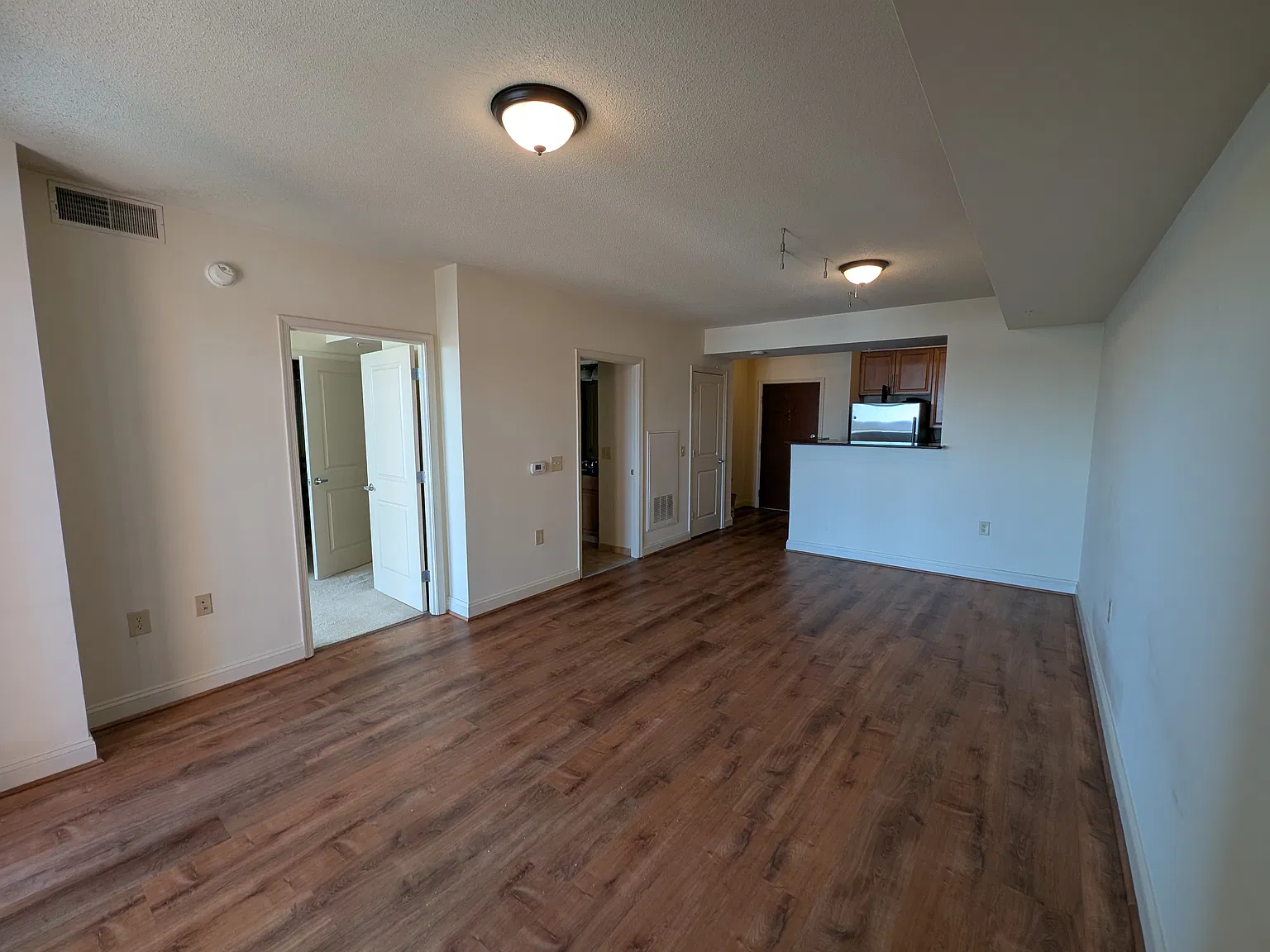 1 bed, 664 sqft, $2,200 — Photo 4