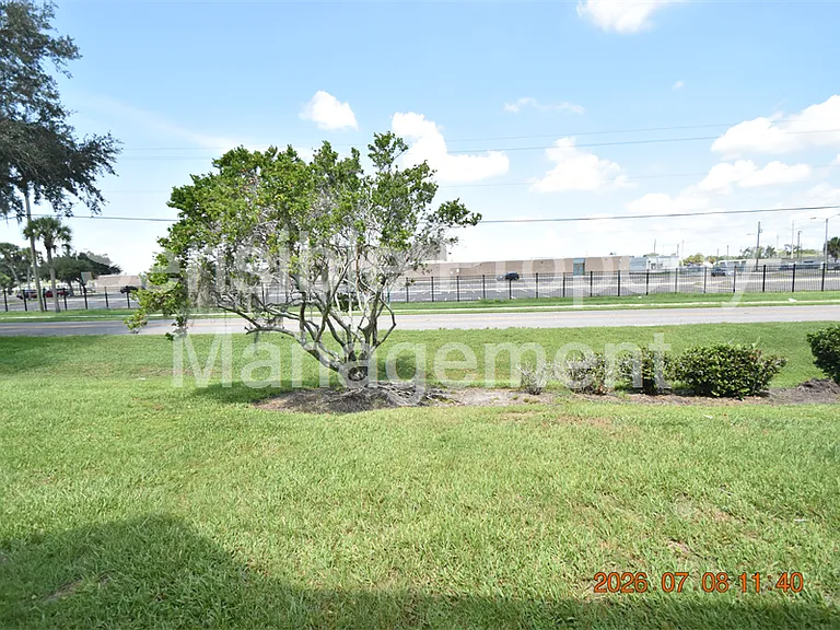 2302 Maki Rd #2 — Photo 26