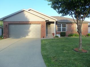 5200 Shenandoah Ave, Newburgh, IN