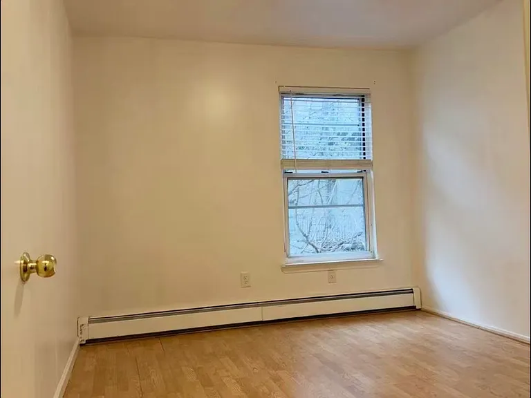 947 E 181st St #2 — Photo 3