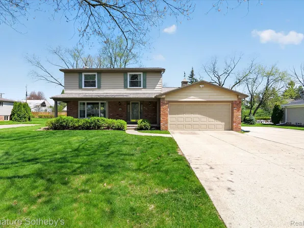 4284 Cherrywood Dr, Troy, MI 48098