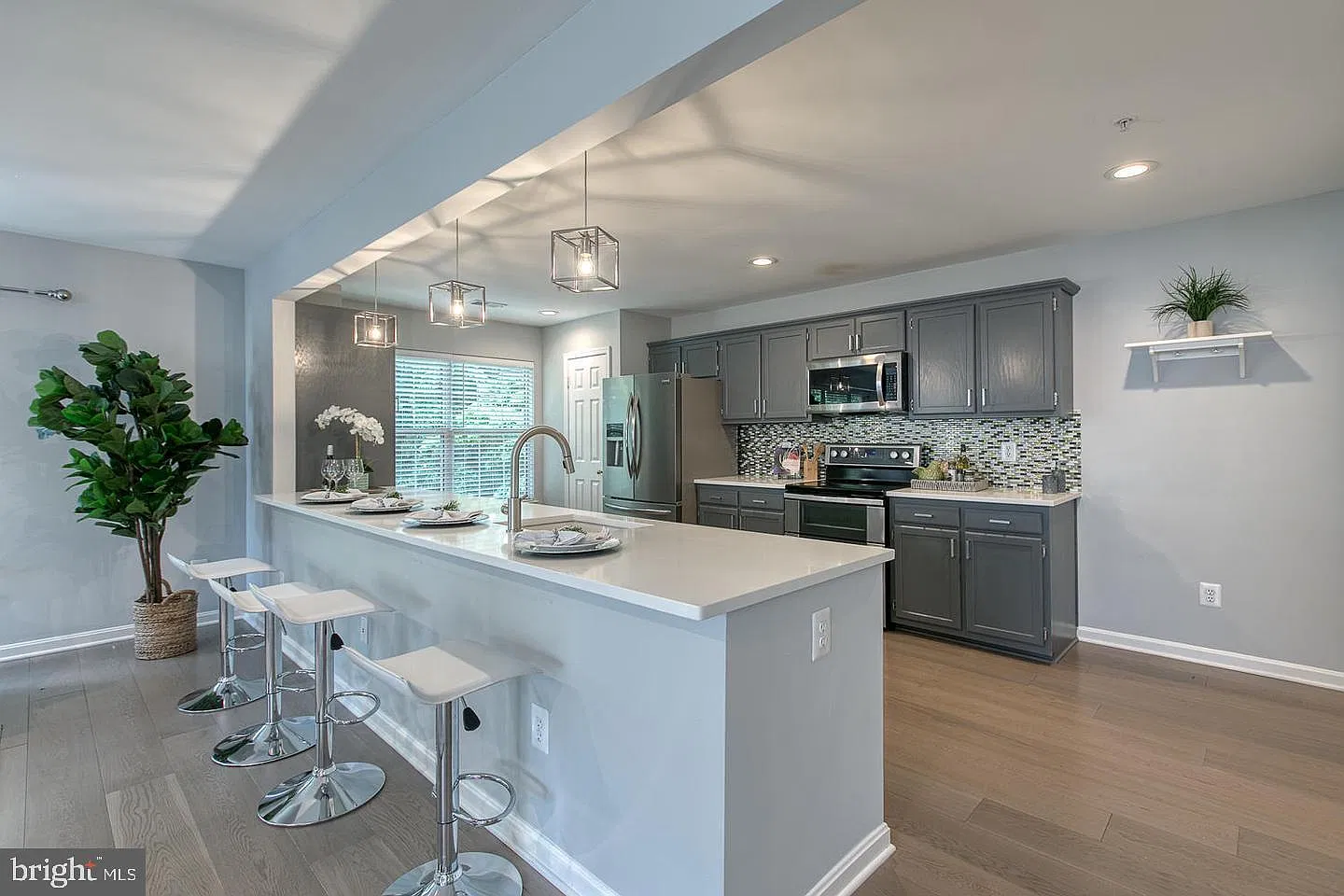 2 bed, 3.5 bath, 1846 sqft, $3,300 — Photo 4