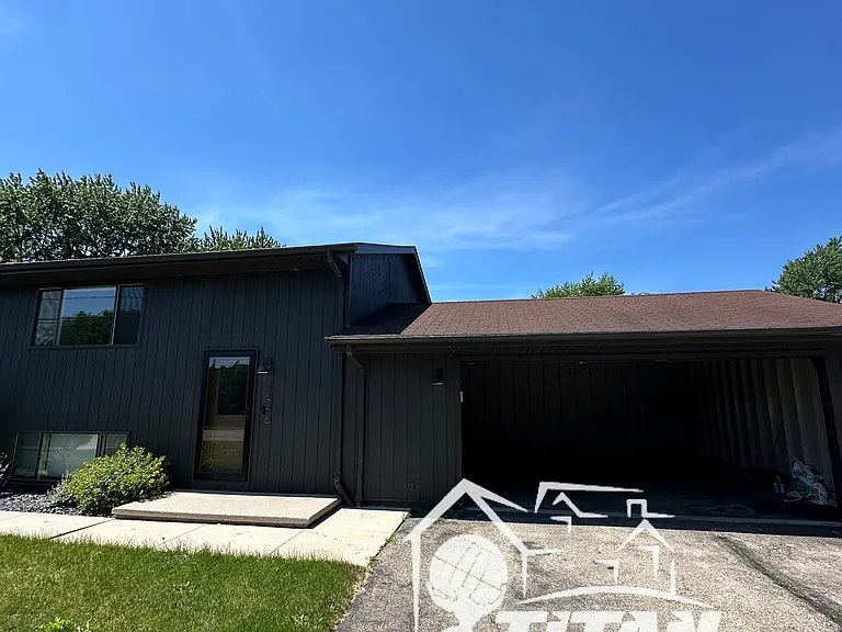 1546 Manitowoc Rd #2 — Photo 1