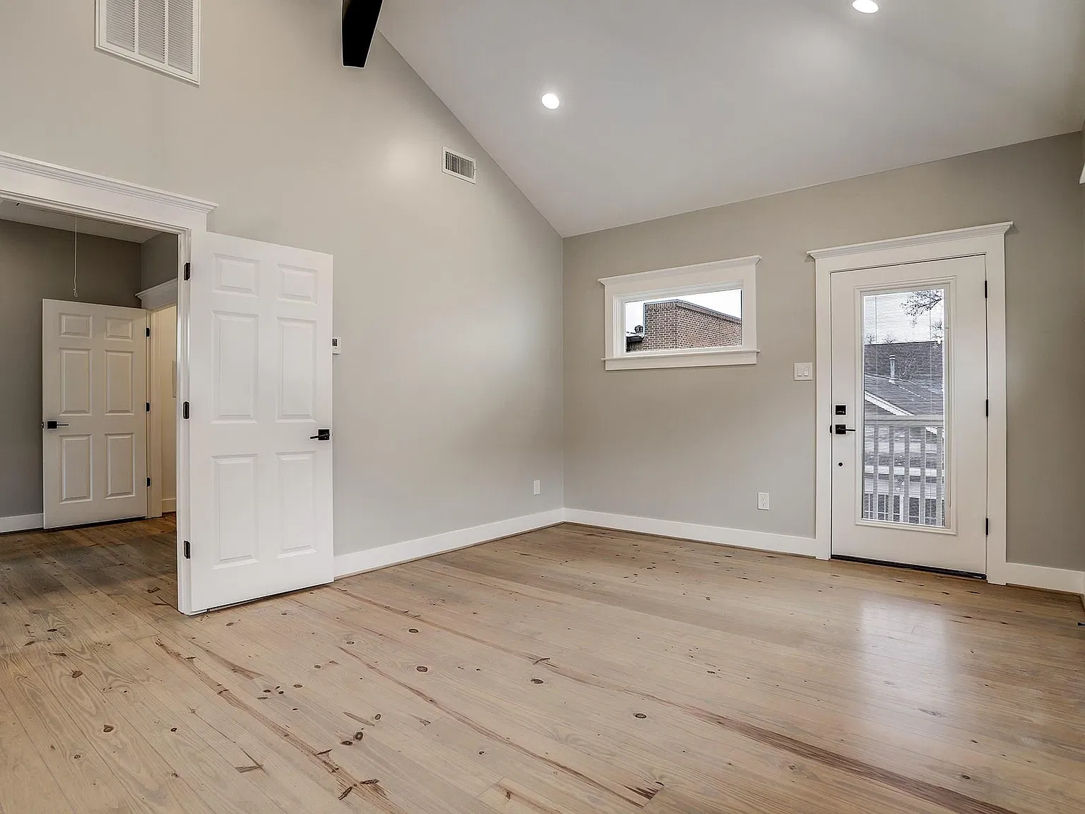1 bed, 1.0 bath, $1,925 — Photo 2
