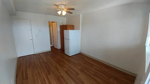 738e16 Photo 1